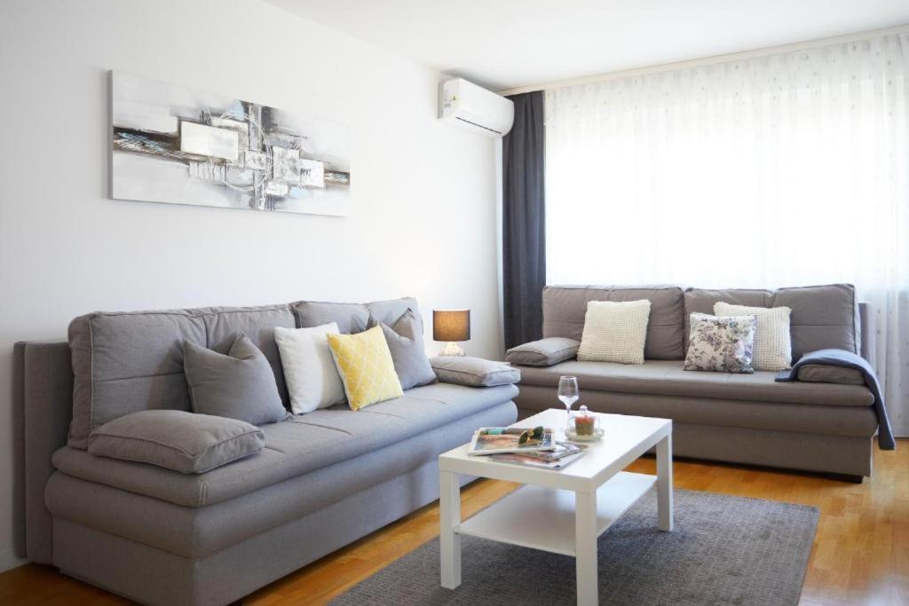 Apartment Madral Zagreb Buitenkant foto